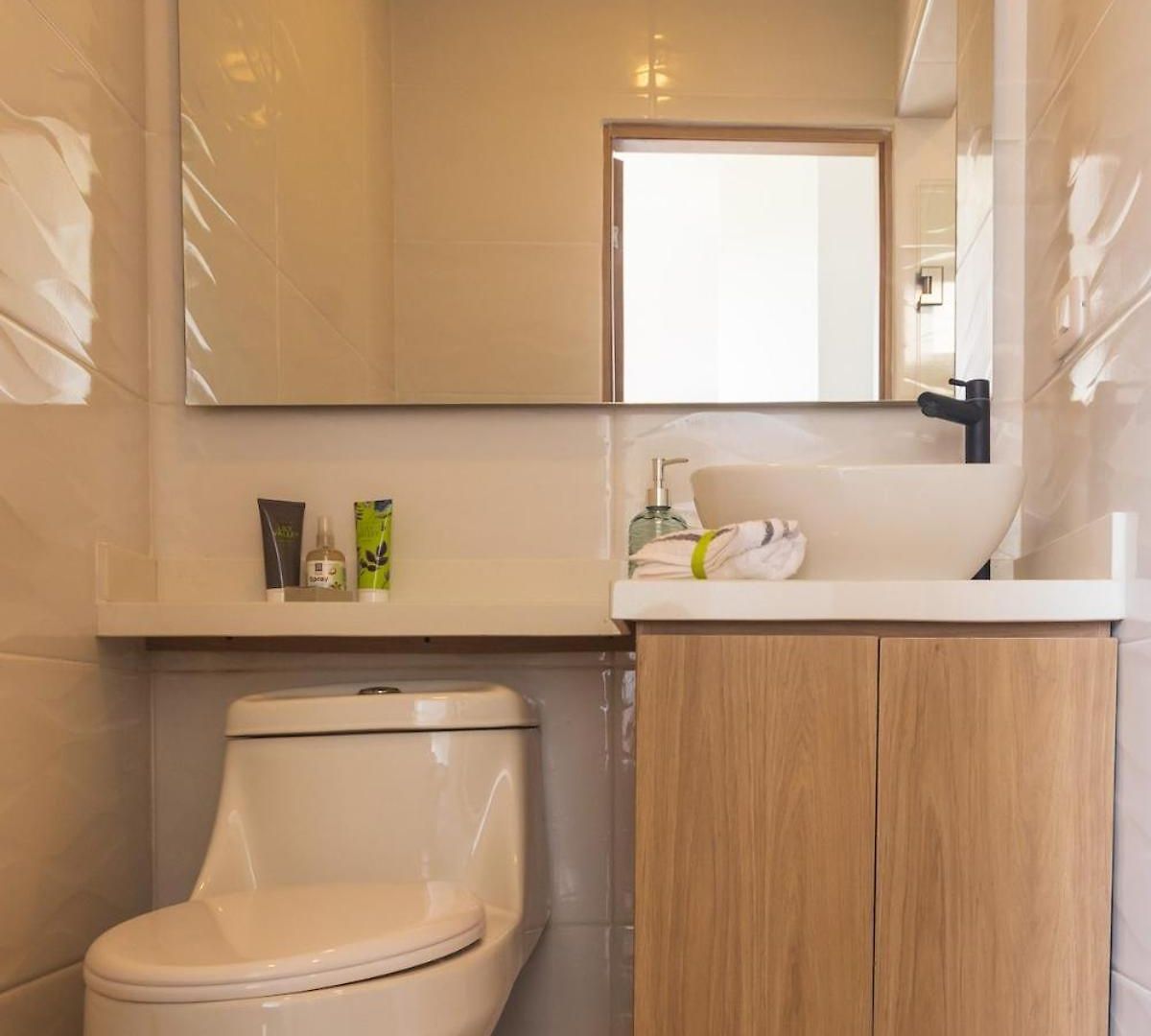 Apartamento Amplio Con Vistas únicas En El Laguito *