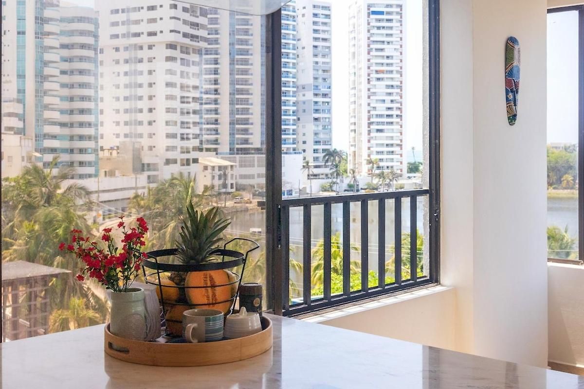 Apartamento Amplio Con Vistas únicas En El Laguito